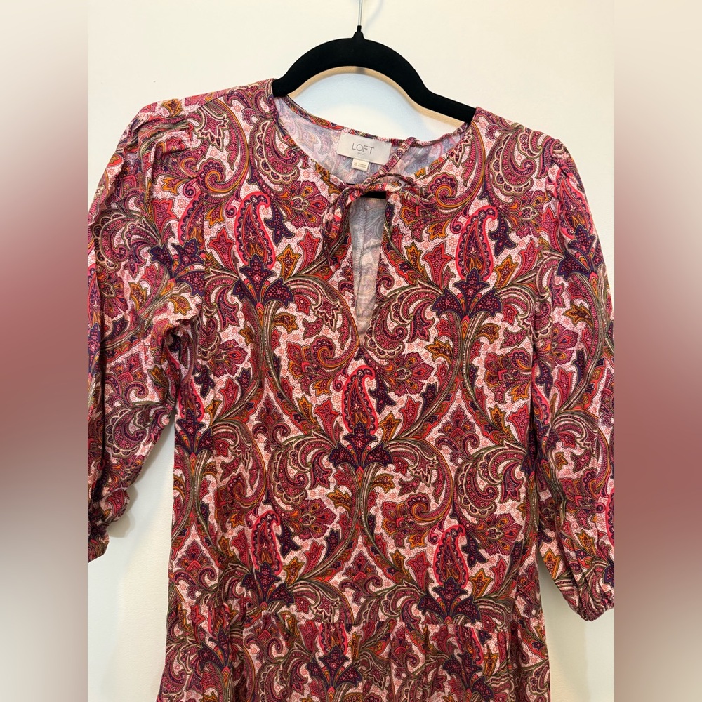 Anne Taylor‎ Paisley Print Dress with Tie Keyhole Neckline - Size XS - Picture 3 of 8